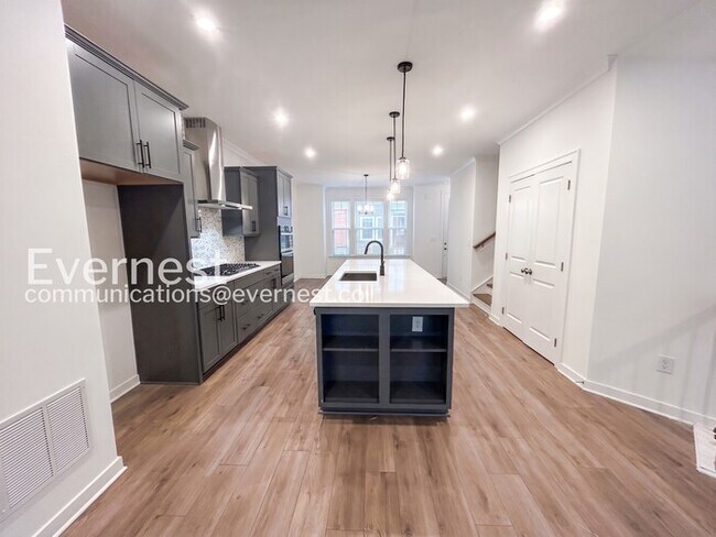 Building Photo - 2114 Emmet Pk Ln