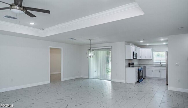 Foto del edificio - 303 E 7th St