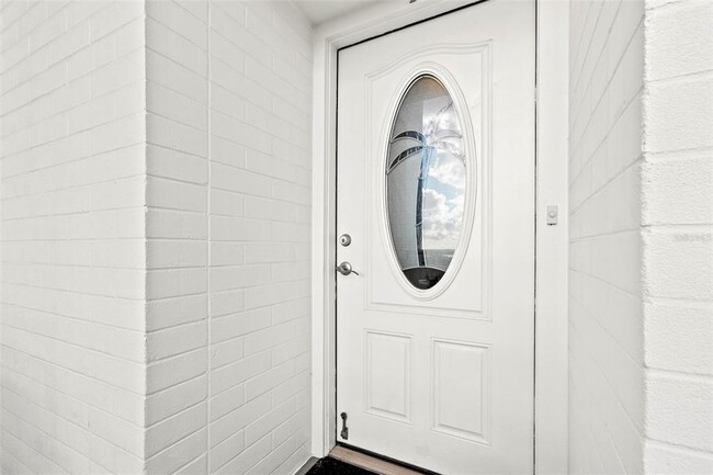 Building Photo - 1365 Snell Isle Blvd NE