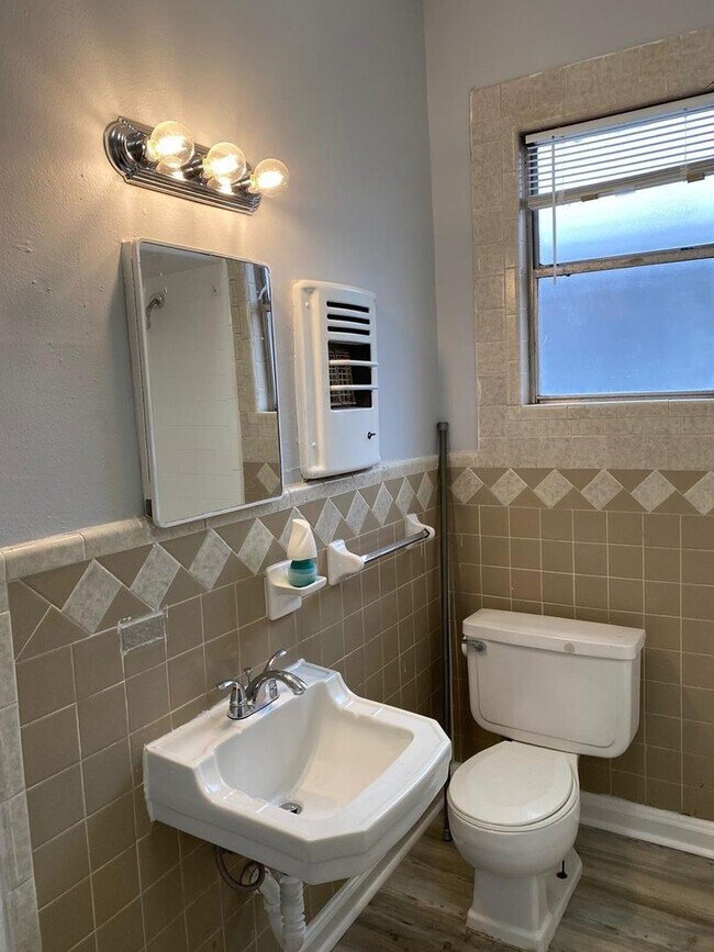 Foto del edificio - 2781 Sabine Pass Ave