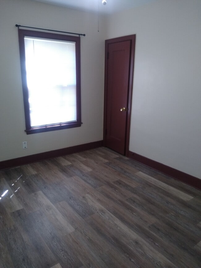 122 S Garfield Ave, Chanute, KS 66720 House Rental in Chanute, KS