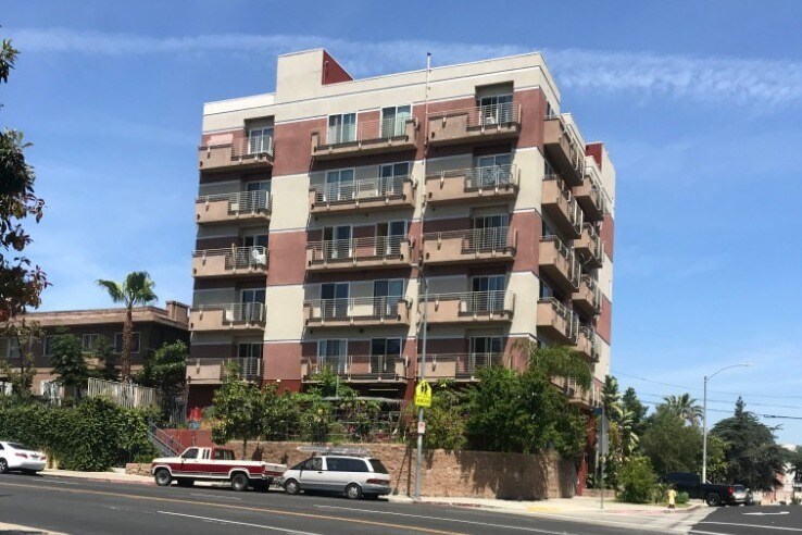Building View - 332 S Virgil Ave