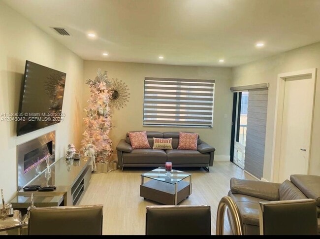 Foto del edificio - 6395 W 27th Ct