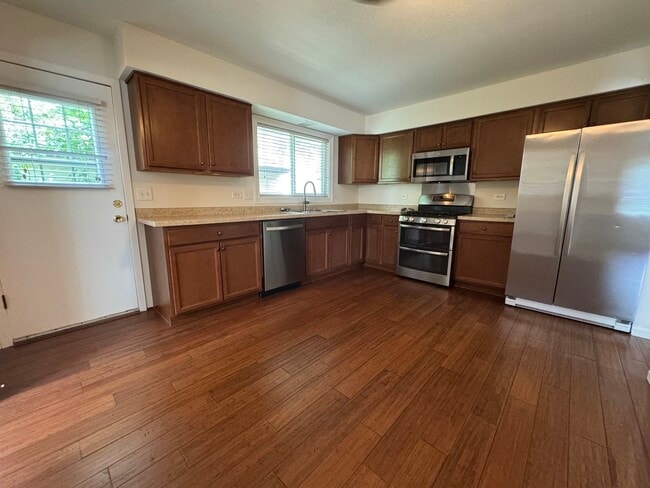 Building Photo - 26235 N Acorn Ln