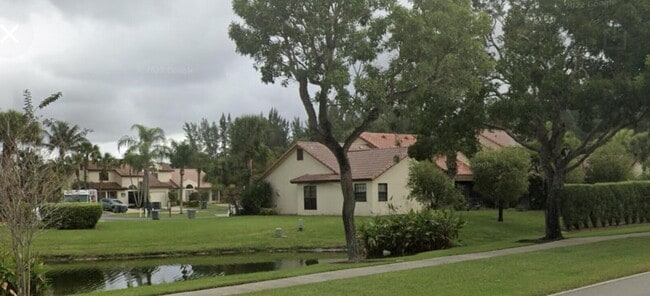 Foto del edificio - 10300 Hidden Springs Ct