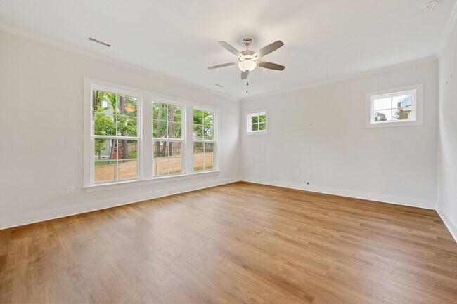 Foto del edificio - 2205 Ellington St