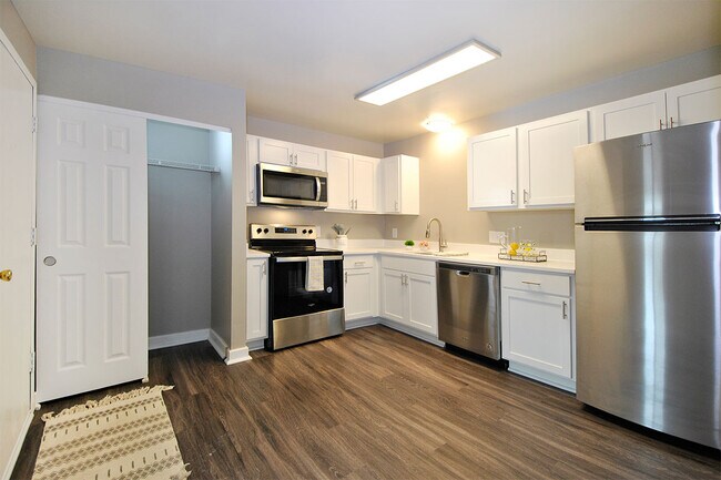 Mill Creek Townhomes photo'