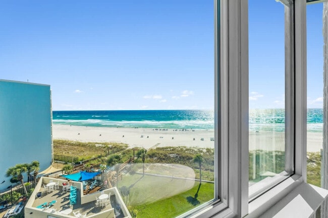 Foto del edificio - 8817 S Thomas Dr