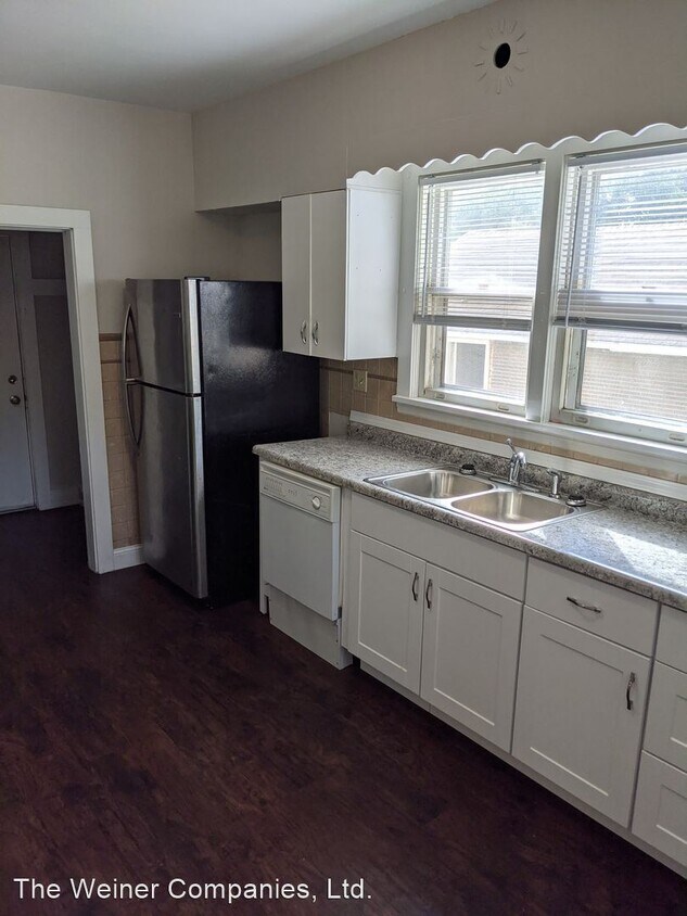 Primary Photo - 4 br, 2 bath House - 713 W. Springfield