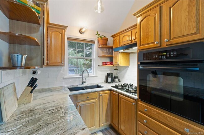 Foto del edificio - 154 Windermere Ave