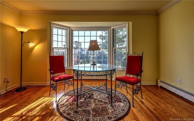 Foto del edificio - 40 Hunting Ridge Ln