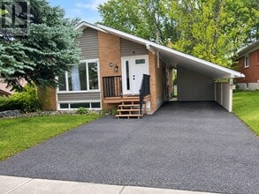 Building Photo - 10 Golfhaven Dr