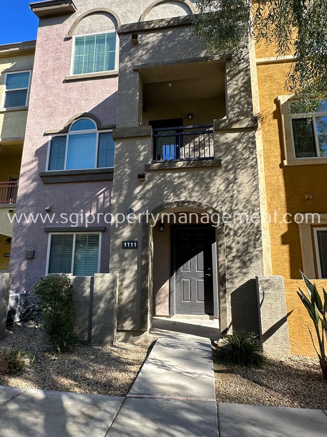 Building Photo - 2150 W Alameda Rd