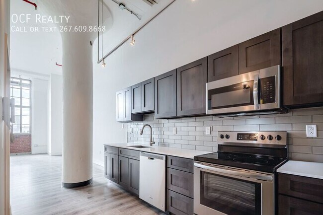 Building Photo - 720 N 5th St