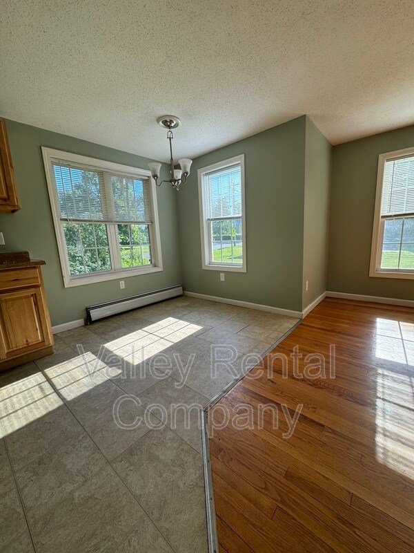 Building Photo - 201 Middle St