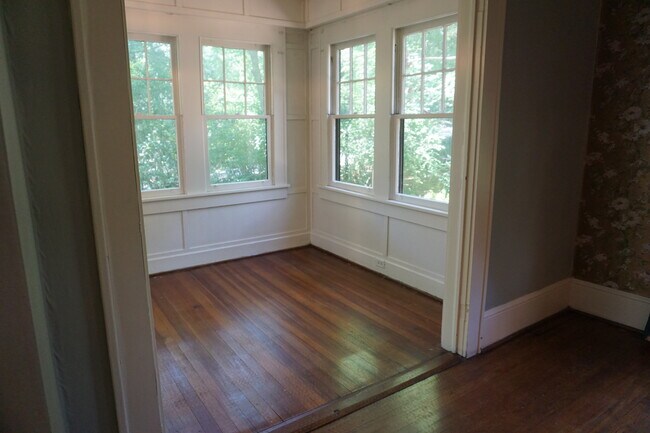 Building Photo - 100 Overbrook Cir
