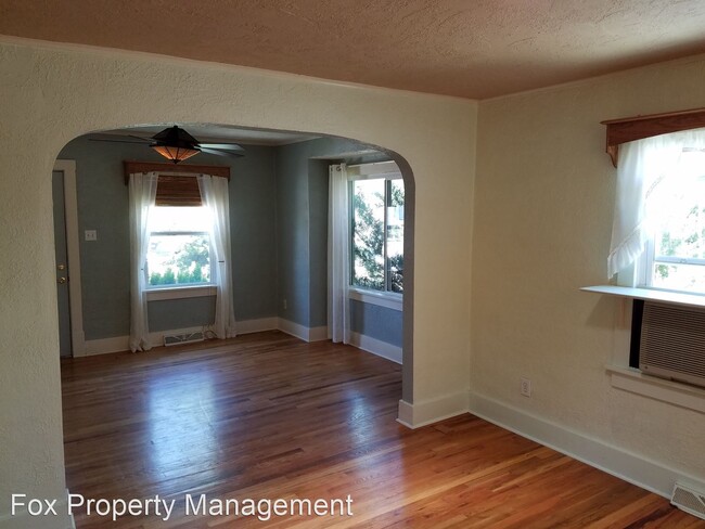 Building Photo - 2 br, 1 bath House - 283 N. 9th Ave