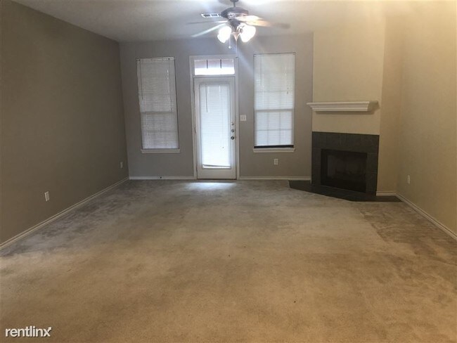Foto del edificio - 1 br, 1.5 bath Condo - Oaks of Villa Maria...