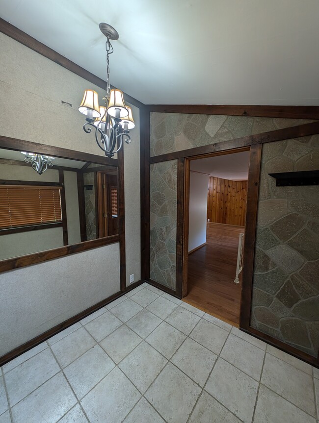 Building Photo - 4447 Floyd Dr