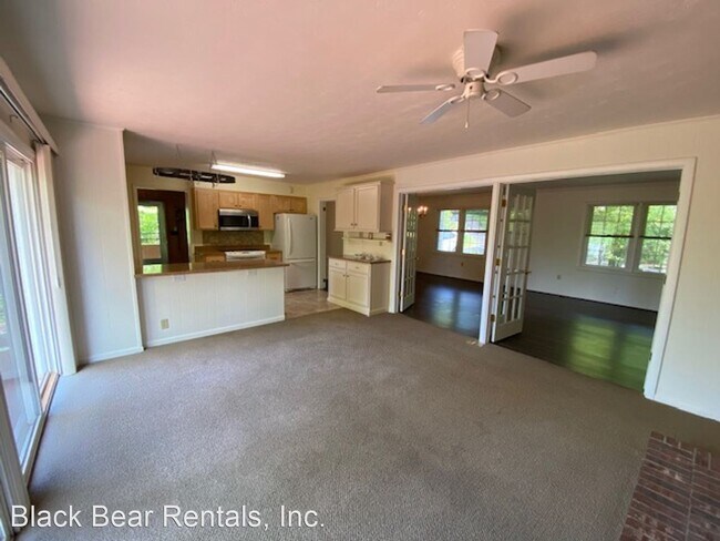 Building Photo - 3 br, 3 bath House - 301 Allen Mountain Drive
