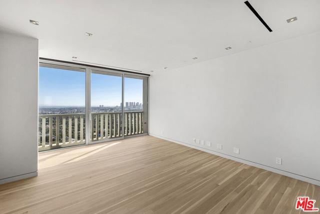Foto del edificio - 9255 Doheny Rd