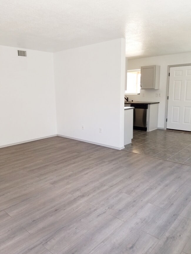 Building Photo - 8608 Spotted Pony Ave SW