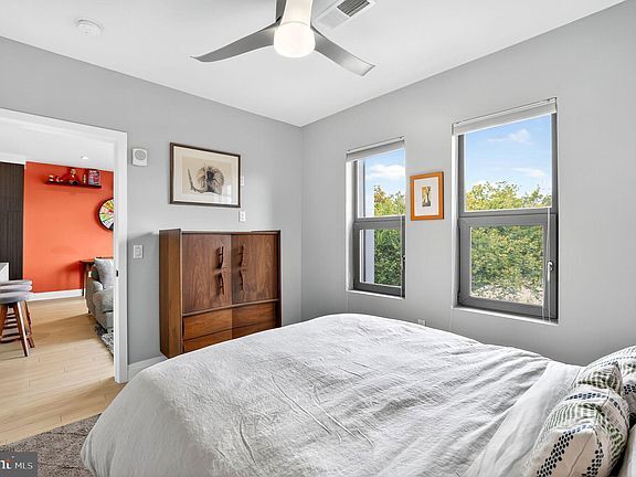 Photo - 900 11th St SE Apartment