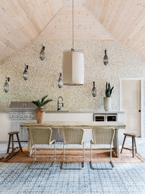 Building Photo - 3565 Lake Dr SE