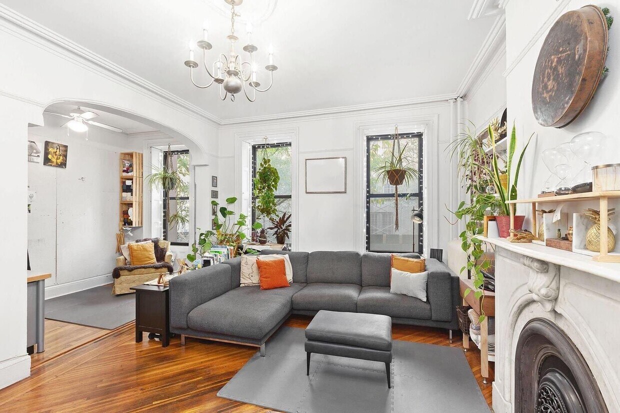 12 Fort Greene Pl Unit 2, Brooklyn, NY 11217 Room for Rent in