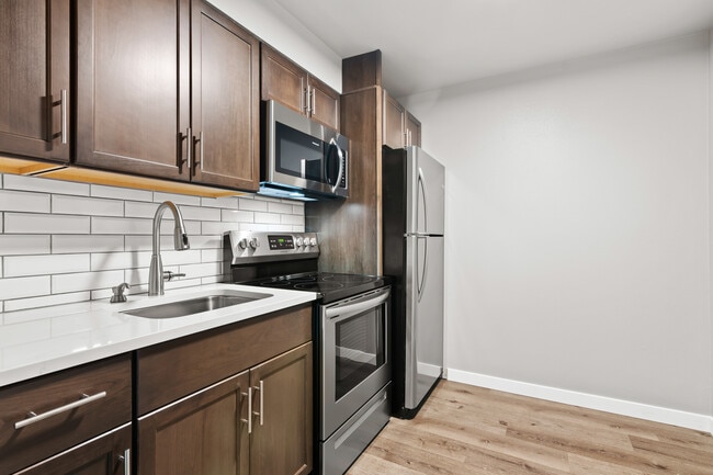 Foto del edificio - White Rock Apartments