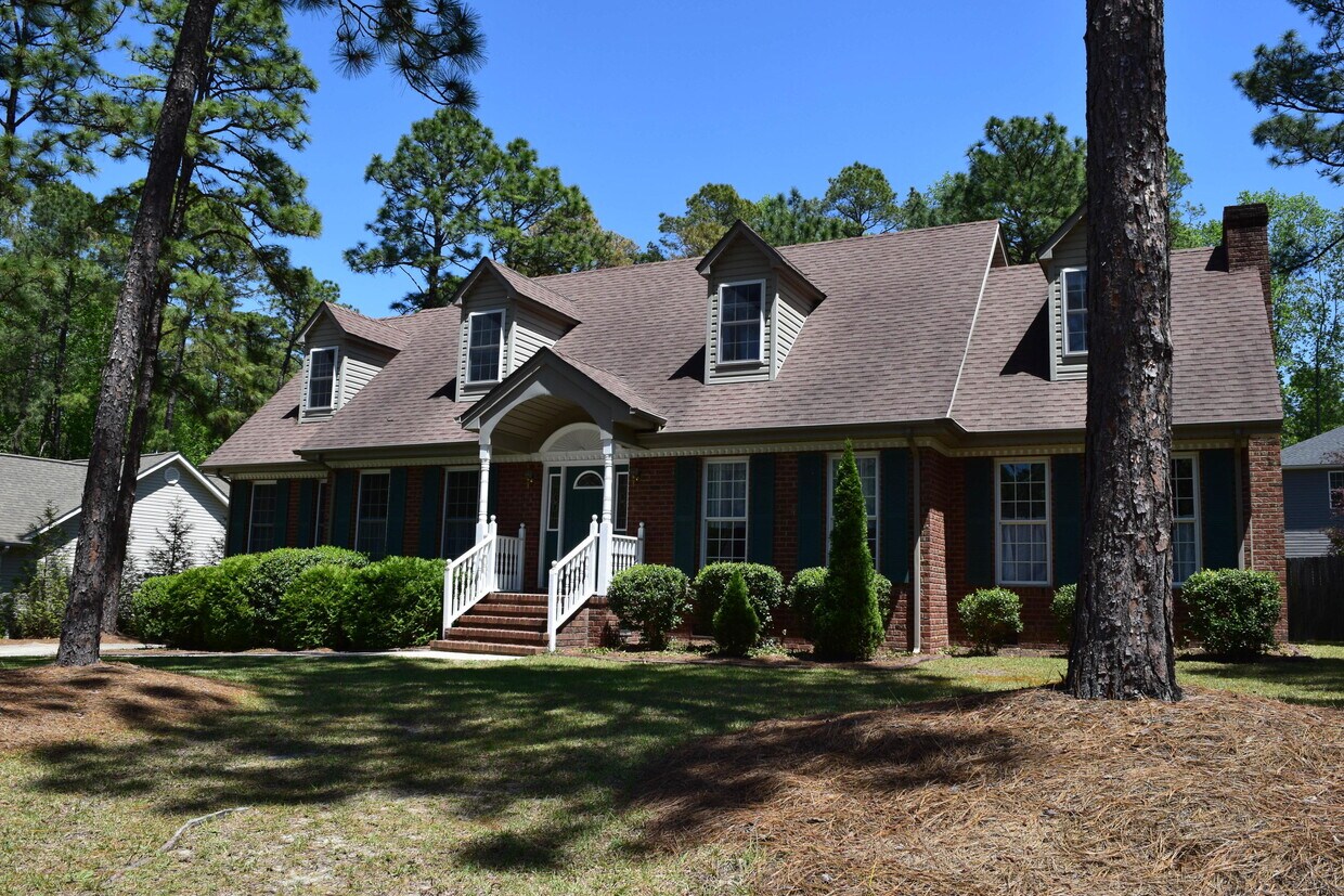 12 Hampshire Ln, Pinehurst, NC 28374 House Rental in Pinehurst, NC