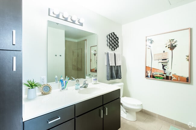 4 BR, 2 BA - 4X2B - Landmark
