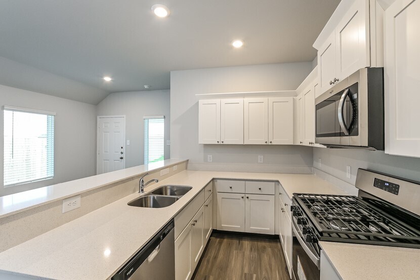 Foto principal - 3009 Wood Lily Dr