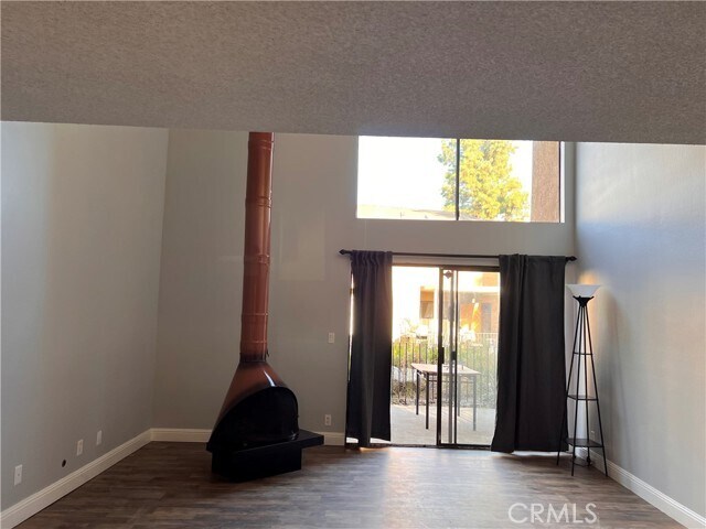 Building Photo - 901 S Mountain Ave