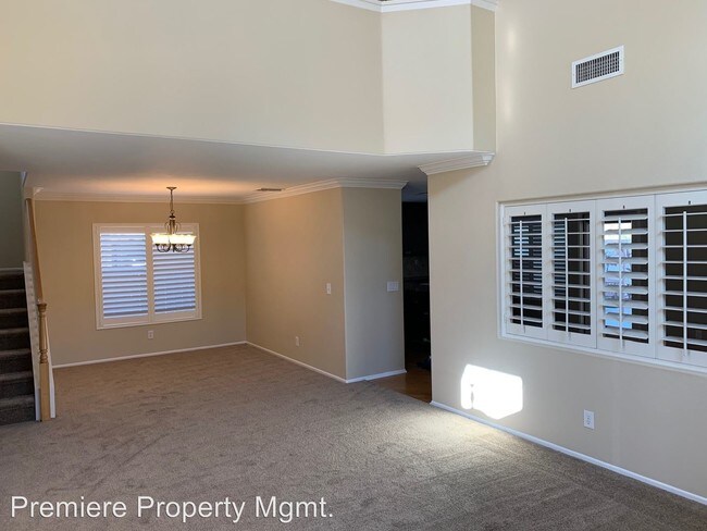 Building Photo - 4 br, 2.5 bath House - 1350 Calle Goya