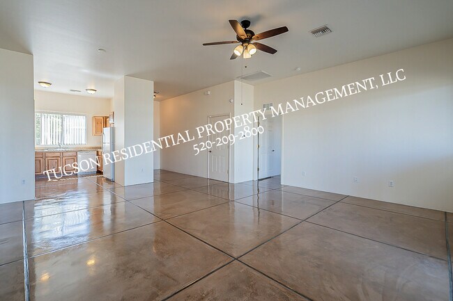 Foto del edificio - 7399 E Poinciana Pl