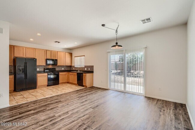 Foto del edificio - 8437 W Green Kingfisher Ln