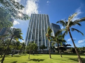 Building Photo - 1000 Auahi St