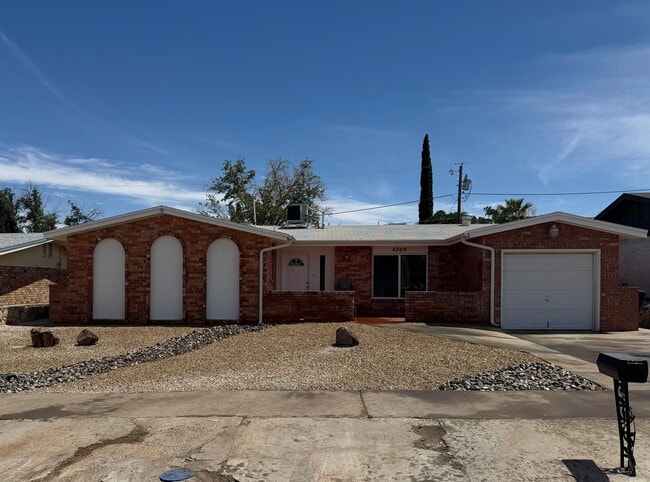 Building Photo - 4740 Tumbleweed Ave