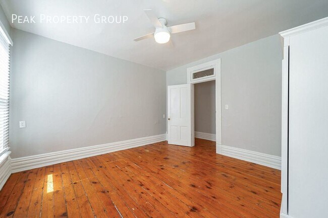 Building Photo - Available in June! Located in the Short No...
