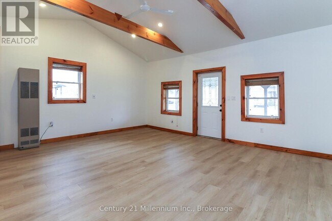 Photo du bâtiment - 246 Superior St