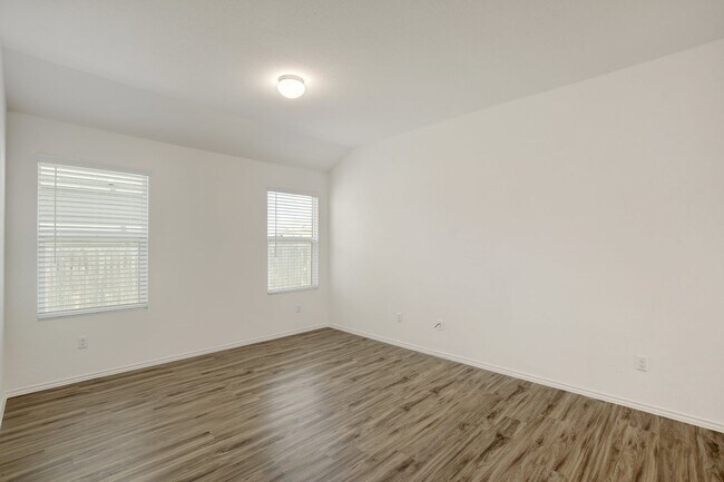 Foto del edificio - 190 Crystal River Rd