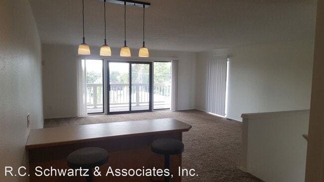 Building Photo - 3 br, 2 bath Apartment - 1508 W Cora Ct.