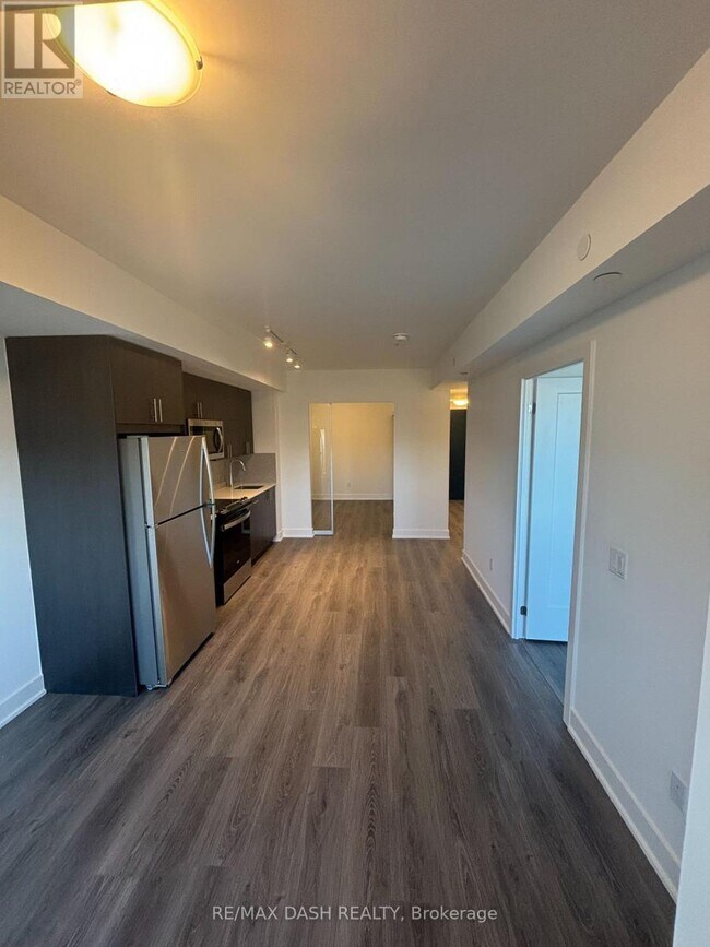 Photo du bâtiment - 2545-2545 Simcoe St N