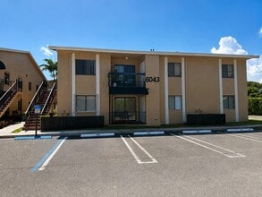 Building Photo - 6043 10th Ave N