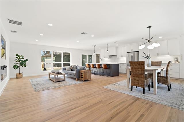 Foto del edificio - 6232 Crestmont Dr