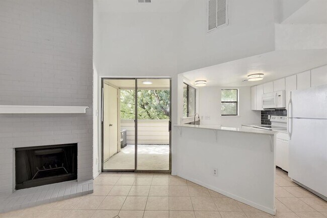 Building Photo - 2500 Burleson Rd