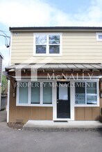 Building Photo - 3217 Tarabochia St