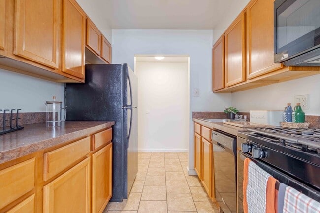 Building Photo - Ridgeview Apartment Homes