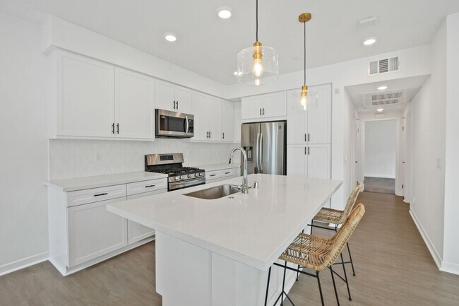 Building Photo - Your Perfect 2 Bedroom/2 Bath Rancho Cucam...
